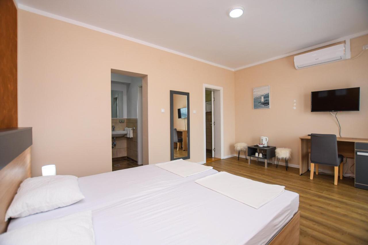 Danubiana Apartments 5 Kladovo Ngoại thất bức ảnh