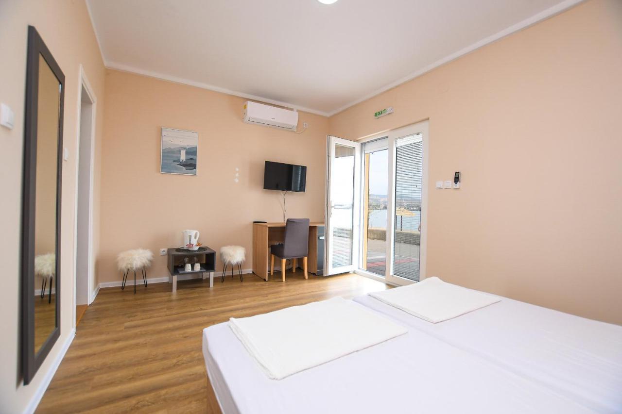 Danubiana Apartments 5 Kladovo Ngoại thất bức ảnh