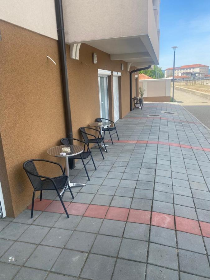 Danubiana Apartments 5 Kladovo Ngoại thất bức ảnh